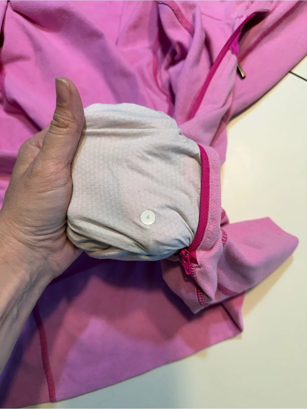Lululemon Stride Jacket in Paris Pink brushed material women’s size 4